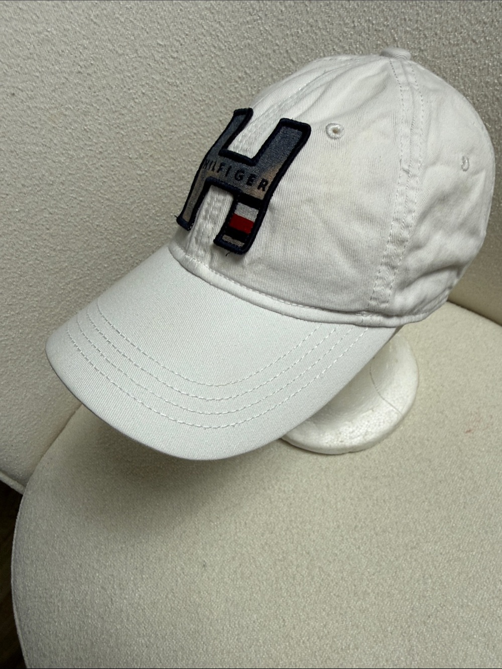 Tommy Hilfiger White Baseball Cap with Navy H and Flag Accent